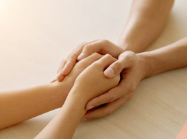O atendimento do CEAV oferece acolhimento e orientação a vítimas e testemunhas.