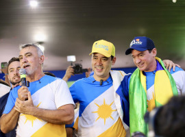 Deputado Amélio Cayres (MDB), deputado federal Vicentinho Júnior (PSDB) e deputado federal Alexandre Guimarães (MDB) durante evento de lançamento da pré-candidatura ao Governo do Tocantins, em Porto Nacional 