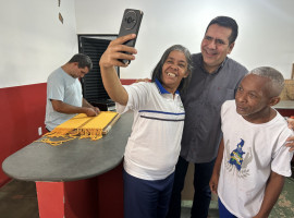 No dia da visita, o deputado acompanhou de perto as atividades desenvolvidas pela instituição que beneficia 350 pessoas