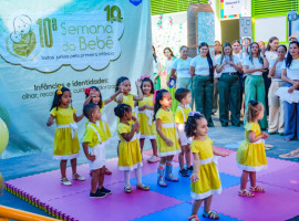 Crianças e familiares participaram do encerramento da 10ª Semana do Bebê no CEI Gardene Motta, em Araguaína