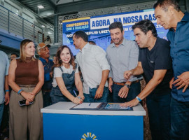Senadora Professora Dorinha durante inauguração do novo câmpus da Unitins em Dianópolis 