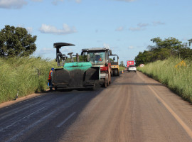 Equipes do Governo do Tocantins intensificam melhorias na TO-010, após interdição da ponte entre Pedro Afonso e Tupirama pelo Dnit 