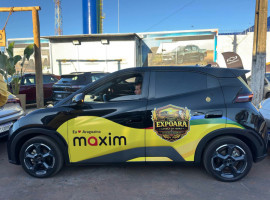Veículo da Maxim durante ação especial na Expoara 2026, em Araguaína