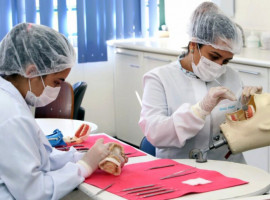 Capacitação tem como objetivo qualificar profissionais para atuação na promoção, na prevenção e na recuperação da saúde bucal da população 