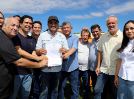  Governador Wanderlei Barbosa destacou a importância de investir em educação e oferecer condições dignas para que os estudantes concluam sua formação acadêmica