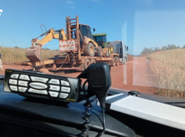 Veículos e máquinas avaliados em cerca de R$ 2 milhões foram recuperados pela PRF horas após roubo em canteiro de obras de Araguaína