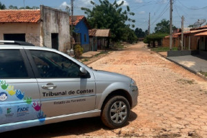 Ação aponta pagamentos por obras de pavimentação não executadas e envolve ex-prefeito, empresa contratada e fiscais do contrato.