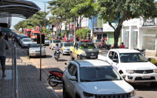 Medidas de contenção foram comunicadas em carreata na manhã desta terça-feira (24) em Araguaína.