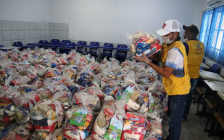 Serão entregues mais de 30 mil kits de alimentos e de materiais de higiene