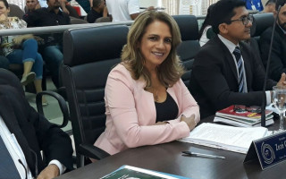 Vereadora Zezé Cardoso deixa o PSDB de Olyntho e se filia ao Podemos