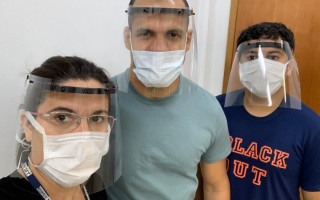 Os materiais são produzidos por meio de impressão 3D, no laboratório do curso