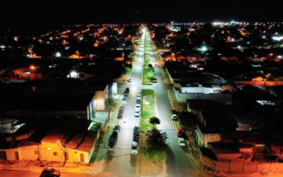 Lâmpadas de LED instaladas na Avenida São Francisco, Setor Araguaína Sul.
