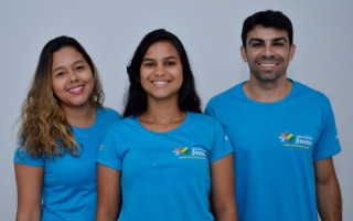 Estagiários do call center do Detran- Karynny Sousa, Larissy Carvalho e Fábio Gonzaga Arauj