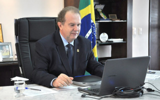 Governador Mauro Carlesse, se reúne com prefeitos de regiões de divisa e fronteiras do Estado.
