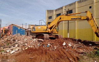 Iniciada a demolição da segunda etapa da Feirinha em Araguaína. 
