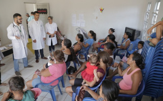 Palestras destacam o perigo do cigarro para fumantes e não-fumantes.