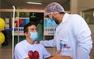 Paciente Alcino Junior deixou o hospital nesta quinta, 4. 