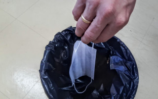 O ideal é que a pessoa doente tenha uma lixeira exclusiva 