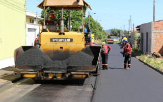 Várias regiões da cidade já estão recebendo obras de pavimentação e drenagem