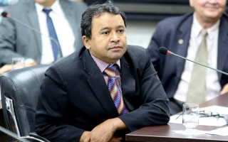 Deputado Elenil da Penha (PMBD) se diz contra retirada de R$ 44 mi do projeto original de duplicação.