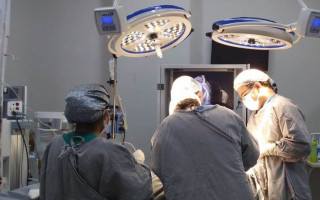 A ação contou com os médicos neurocirurgiões Roberto Morisco, Pedro Henrique e Eduardo Pacheco