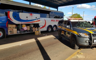 Produtos foram apreendidos em bagageiro de ônibus 