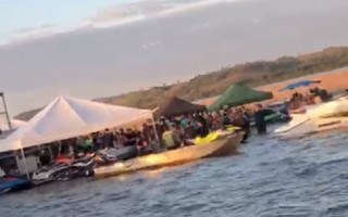 Festa na Praia do Escapole, entre Piçarra e Araguanã