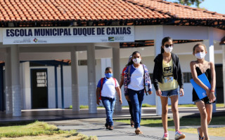 Primeiro dia de aula na Escola Municipal Duque de Caxias, no Assentamento Brejão