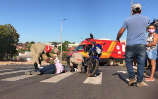 Acidente ocorreu na Avenida Filadélfia, em frente à praça de alimentação. 