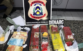 Droga apreendida com suapeitos em Araguaína