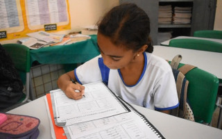 Aulas da rede municipal de ensino em Colinas serão retomadas.