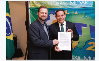 Hugo Weysfield Mendes é pré-candidato a prefeito.