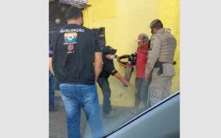 Fiscais apreendem mercadoria de ambulante em Araguaína. 
