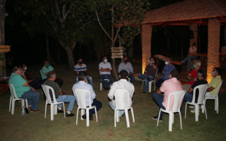 Reunião aconteceu na noite desta terça-feira, 18.
