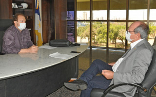  Mauro Carlesse em reunião com Prefeito Ronaldo Dimas no Palácio Araguaia.
