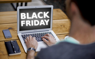 A Black Friday pode ser uma boa oportunidade para comprar produtos com preços mais baixos.