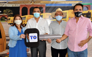 Vice-governador Wanderlei Barbosa finalizou a entrega de ônibus escolares no Palácio Araguaia.