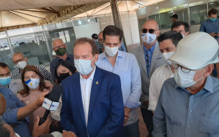 Governador Mauro Carlesse visitou as obras do Hospital de Campanha de Araguaína. 