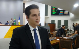 Deputado estadual Olyntho Neto