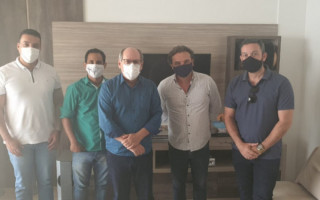 Reunião entre representantes da empresa e da Prefeitura de Araguaína