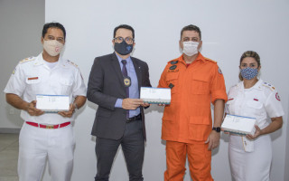 Kits entregues pela Receita Federal serão usados pelos bombeiros militares do setor operacional.