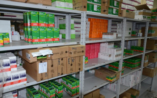 Dificuldades na aquisição de medicamentos faz Saúde notificar laboratórios.