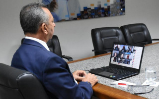 Antonio Andrade durante a posse online.