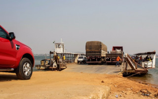 Atualmente, a travessia da BR-153 entre os estados do Tocantins e Pará é realizada por balsas pelo Rio Araguaia