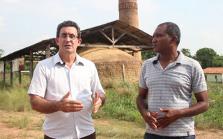 Cainã Guimarães (PTB) é candidato a prefeito de Muricilândia.