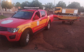  Equipe de buscas do Corpo de Bombeiros Militar a caminho do Rio Santa Tereza, em Peixe