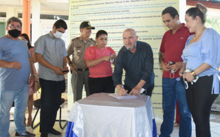  Governador Mauro Carlesse assina termo de cooperação e contempla Dianópolis com  17º Colégio Militar