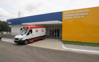 A transferência agiliza os casos internação, com10 leitos de UTI e capacidade de ampliação para 20, e ainda 30 leitos clínicos no local.