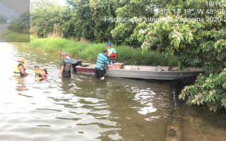 Durante ação de fiscalização agentes do Naturatins, Marinha e Polícia Ambiental fizeram abordagens educativas.