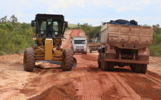 Trabalhos devem durar cerca de 30 dias e estão sendo realizados de maneira ininterrupta.
